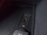 Volkswagen USB CONNECTOR PLUG - NEW - TRANSPORTER + CADDY + GOLF + MORE - 2015+