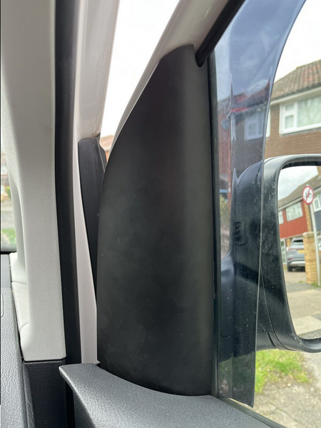 VOLKSWAGEN CADDY 2004-2020 - INTERIOR TRIM COVER CAP FRONT RIGHT DOOR - NEW
