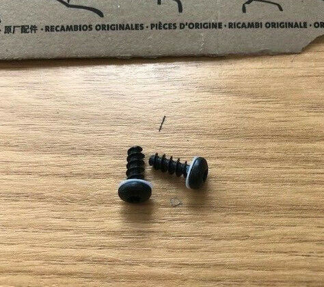 VW Crafter / Mercedes Sprinter - TWO SCREWS TO FIT BADGE ON REAR DOOR - NEW